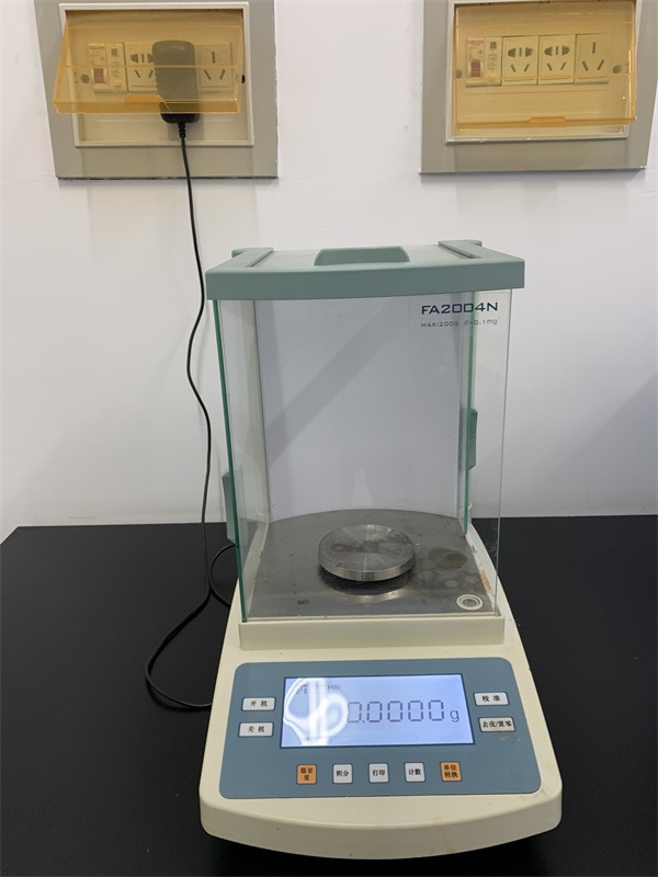 电子天平